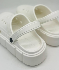 Крокси жіночі на платшорме білі PROGRESS , кроксы белые женские на платформе